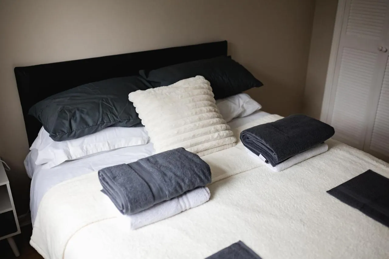 Hullidays - Hymers Apartment Kingston upon Hull 0*,